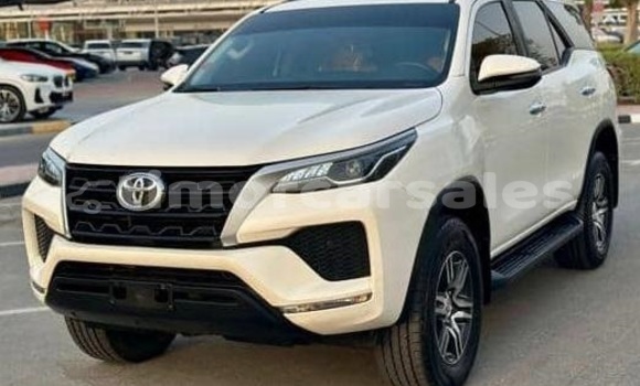 Buy Used Toyota Fortuner White Car in Dili in Dili Buy Used Toyota Fortuner White Car in Dili in Dili