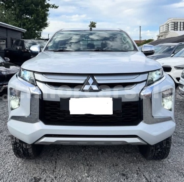 Big with watermark mitsubishi l200 dili dili 3556