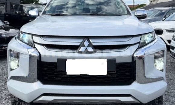 Buy Used Mitsubishi L200 White Car in Dili in Dili Buy Used Mitsubishi L200 White Car in Dili in Dili