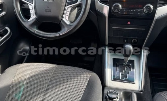 Buy Used Mitsubishi L200 White Car in Dili in Dili Buy Used Mitsubishi L200 White Car in Dili in Dili