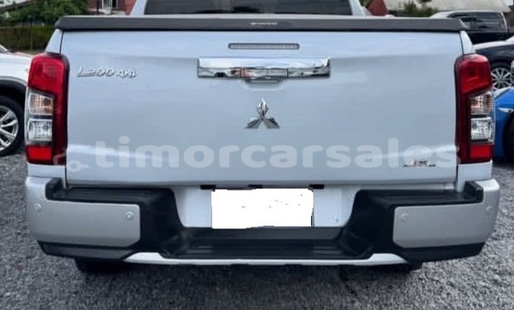 Buy Used Mitsubishi L200 White Car in Dili in Dili Buy Used Mitsubishi L200 White Car in Dili in Dili