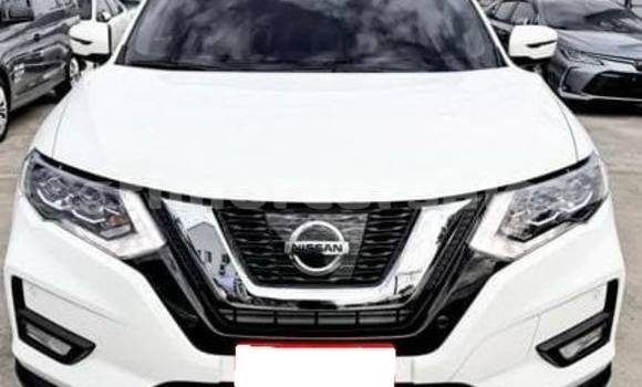 Buy Used Nissan X–Trail White Car in Dili in Dili Buy Used Nissan X–Trail White Car in Dili in Dili