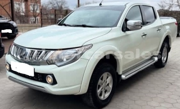 Buy Used Mitsubishi L200 White Car in Dili in Dili Buy Used Mitsubishi L200 White Car in Dili in Dili