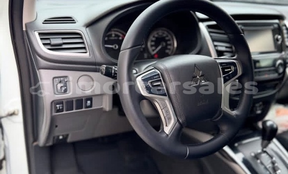 Buy Used Mitsubishi L200 White Car in Dili in Dili Buy Used Mitsubishi L200 White Car in Dili in Dili