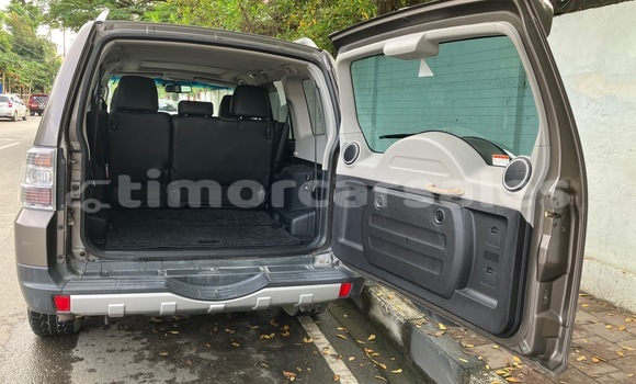 Buy Used Mitsubishi Pajero Beige Car in Dili in Dili Buy Used Mitsubishi Pajero Beige Car in Dili in Dili