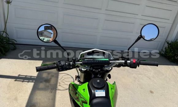 Buy Used Kawasaki KLX Green Bike in Atsabe in Ermera Buy Used Kawasaki KLX Green Bike in Atsabe in Ermera
