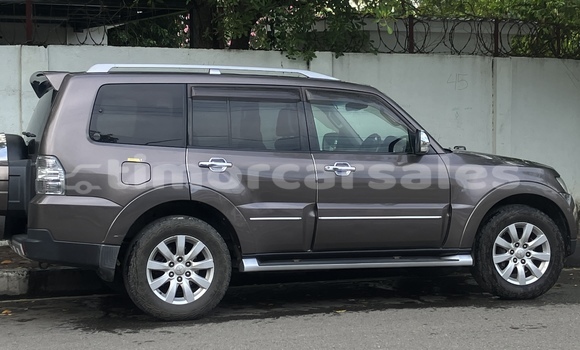 Buy Used Mitsubishi Pajero Beige Car in Dili in Dili Buy Used Mitsubishi Pajero Beige Car in Dili in Dili