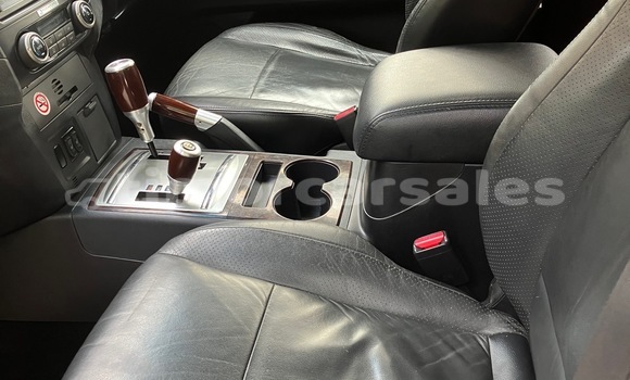 Buy Used Mitsubishi Pajero Beige Car in Dili in Dili Buy Used Mitsubishi Pajero Beige Car in Dili in Dili