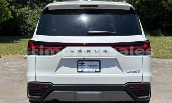 Buy Used Lexus LX White Car in Cailaco in Bobonaro Buy Used Lexus LX White Car in Cailaco in Bobonaro