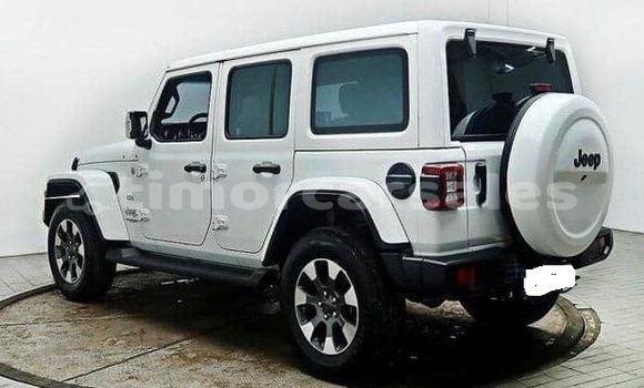 Buy Used Jeep Wrangler White Car in Dili in Dili Buy Used Jeep Wrangler White Car in Dili in Dili