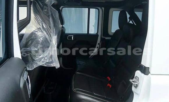 Buy Used Jeep Wrangler White Car in Dili in Dili Buy Used Jeep Wrangler White Car in Dili in Dili