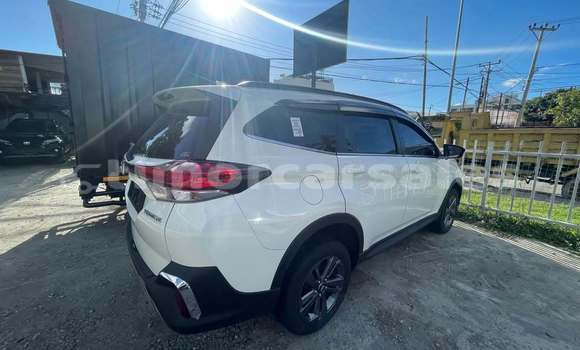 Buy Used Daihatsu Terios White Car in Dili in Dili