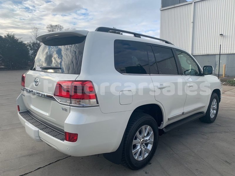 Big with watermark toyota land cruiser dili dili 3611