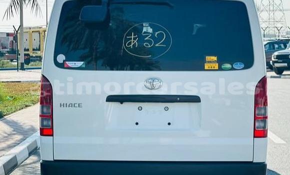 Buy Used Toyota Hiace White Car in Dili in Dili Buy Used Toyota Hiace White Car in Dili in Dili