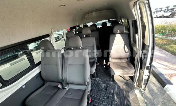 Buy Used Toyota Hiace White Car in Dili in Dili Buy Used Toyota Hiace White Car in Dili in Dili