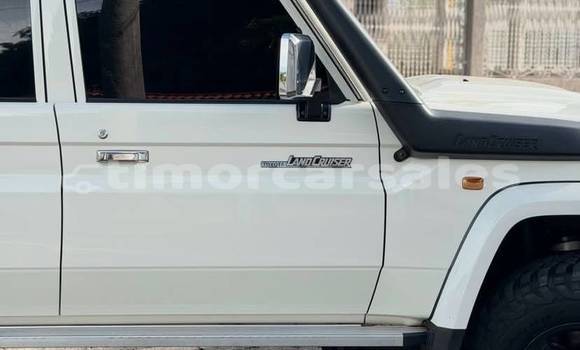 Buy Used Toyota Land Cruiser White Car in Dili in Dili Buy Used Toyota Land Cruiser White Car in Dili in Dili