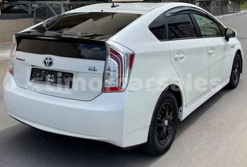 Big with watermark toyota prius dili dili 3644