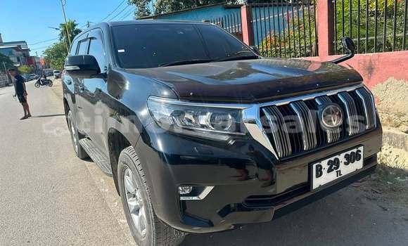 Buy Used Toyota Prado Black Car in Dili in Dili