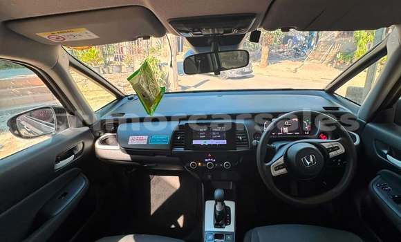 Buy Used Honda Fit Other Car in Dili in Dili Buy Used Honda Fit Other Car in Dili in Dili