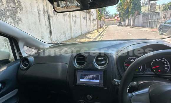 Buy Used Nissan Note White Car in Dili in Dili Buy Used Nissan Note White Car in Dili in Dili