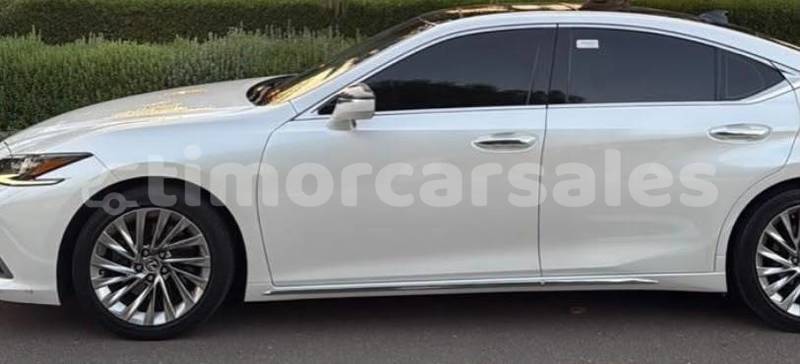 Big with watermark lexus es dili dili 3679