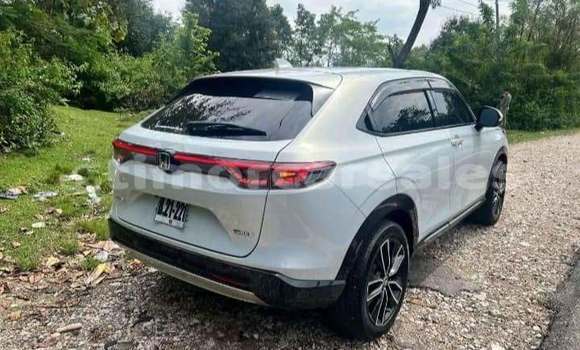Buy Used Honda Hr–v White Car in Dili in Dili Buy Used Honda Hr–v White Car in Dili in Dili