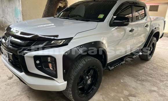 Buy Used Mitsubishi Triton White Car in Dili in Dili Buy Used Mitsubishi Triton White Car in Dili in Dili