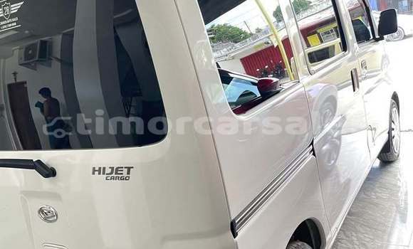 Buy Used Daihatsu Hijet White Car in Dili in Dili Buy Used Daihatsu Hijet White Car in Dili in Dili