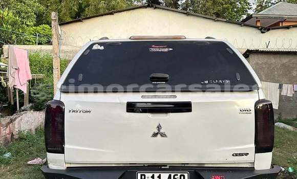 Buy Used Mitsubishi Triton White Car in Dili in Dili