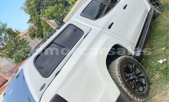 Buy Used Mitsubishi Triton White Car in Dili in Dili