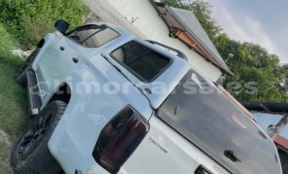 Buy Used Mitsubishi Triton White Car in Dili in Dili Buy Used Mitsubishi Triton White Car in Dili in Dili