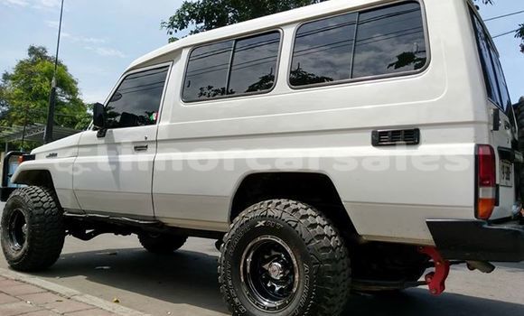 Buy Used Toyota Land Cruiser Other Car in Dili in Dili Buy Used Toyota Land Cruiser Other Car in Dili in Dili