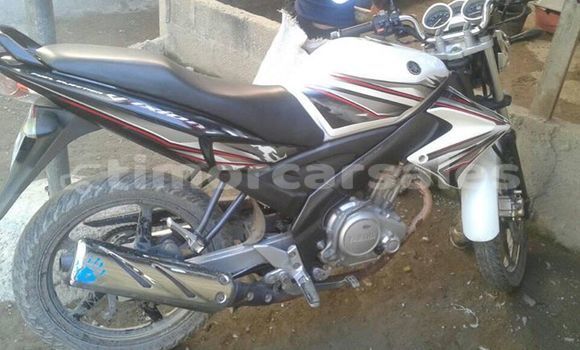 Buy Used Yamaha Vixion White Bike in Dili in Dili