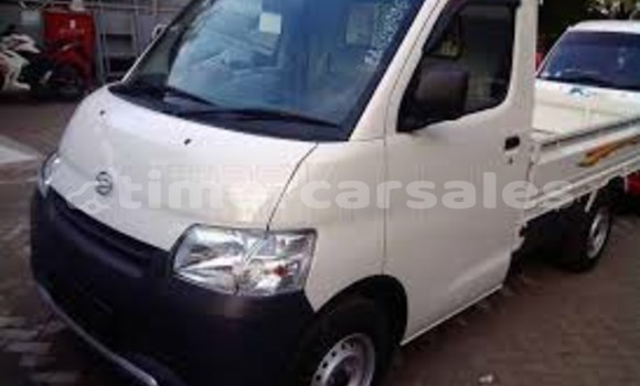 Buy Used Daihatsu Grandmax White Car in Dili in Dili