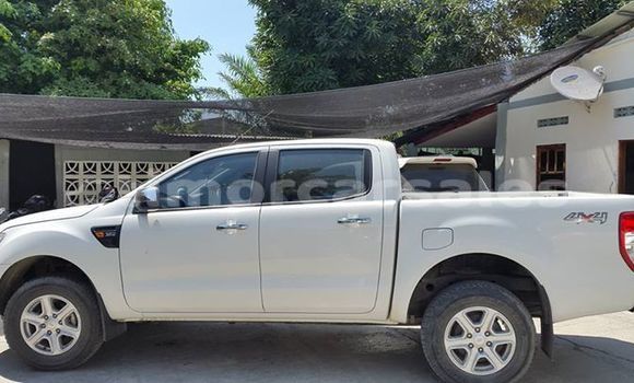 Buy Used Ford Ranger White Car in Dili in Dili