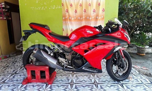 Buy Used Kawasaki Ninja Red Bike in Dili in Dili