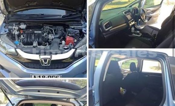 Buy Used Honda Fit Blue Car in Dili in Dili Buy Used Honda Fit Blue Car in Dili in Dili