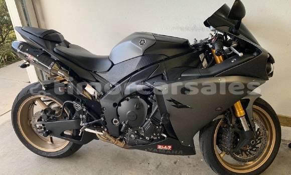 Buy Used Yamaha R1 Beige Bike in Dili in Dili