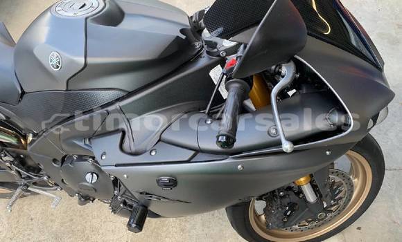Buy Used Yamaha R1 Beige Bike in Dili in Dili Buy Used Yamaha R1 Beige Bike in Dili in Dili