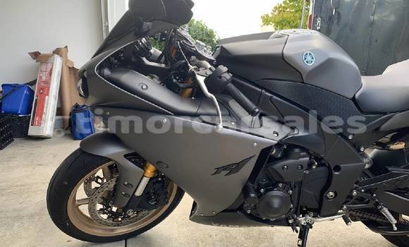 Buy Used Yamaha R1 Beige Bike in Dili in Dili Buy Used Yamaha R1 Beige Bike in Dili in Dili