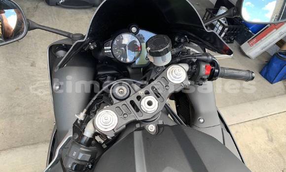 Buy Used Yamaha R1 Beige Bike in Dili in Dili Buy Used Yamaha R1 Beige Bike in Dili in Dili
