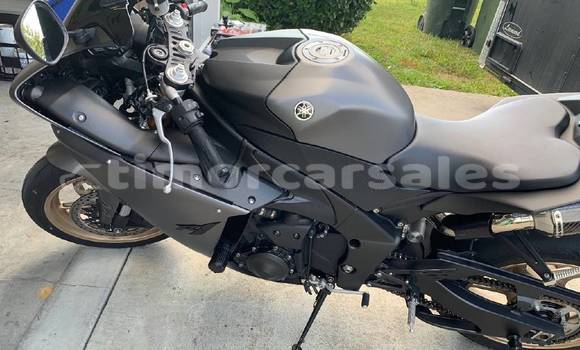 Buy Used Yamaha R1 Beige Bike in Dili in Dili Buy Used Yamaha R1 Beige Bike in Dili in Dili