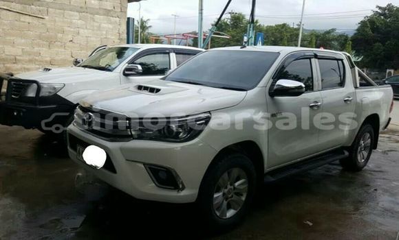 Buy Used Toyota Hilux White Car in Dili in Dili Buy Used Toyota Hilux White Car in Dili in Dili