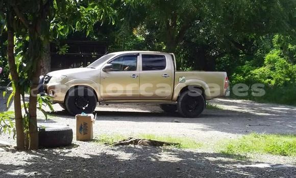 Buy Used Nissan Navara Beige Car in Dili in Dili Buy Used Nissan Navara Beige Car in Dili in Dili