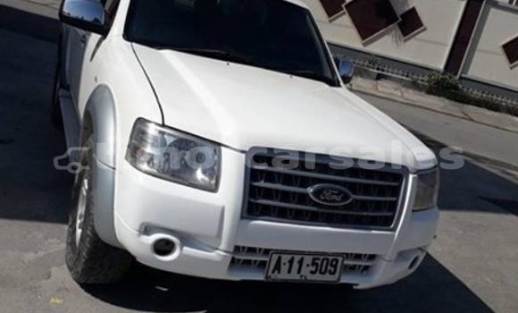 Buy Used Ford Everest White Car in Dili in Dili Buy Used Ford Everest White Car in Dili in Dili