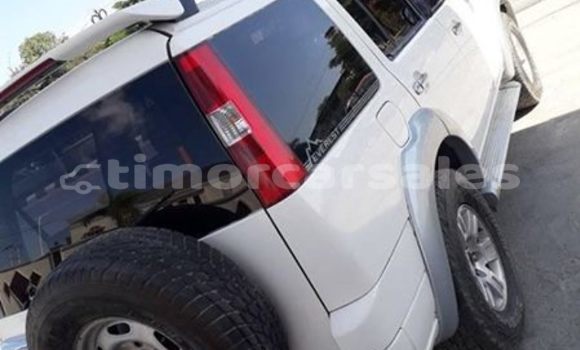 Buy Used Ford Everest White Car in Dili in Dili Buy Used Ford Everest White Car in Dili in Dili