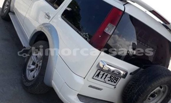 Buy Used Ford Everest White Car in Dili in Dili Buy Used Ford Everest White Car in Dili in Dili