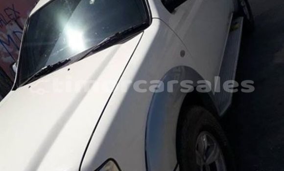 Buy Used Ford Everest White Car in Dili in Dili Buy Used Ford Everest White Car in Dili in Dili