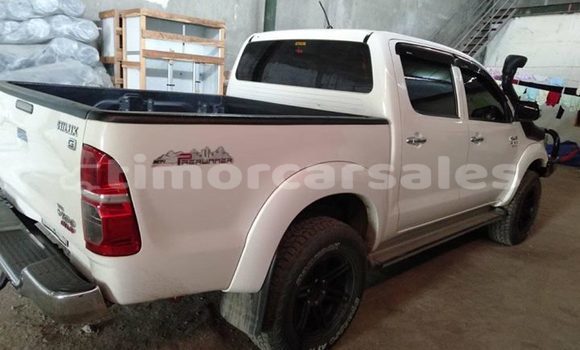 Buy Used Toyota Hilux White Car in Dili in Dili Buy Used Toyota Hilux White Car in Dili in Dili