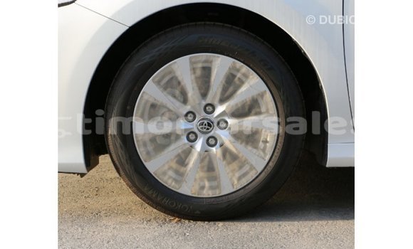 Buy Import Toyota Camry White Car in Import - Dubai in Aileu Buy Import Toyota Camry White Car in Import - Dubai in Aileu